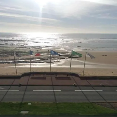 D'olonne : Les Ailes Face Mer * Les Sables-dʼOlonne